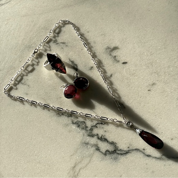 Three piece Elle ruby necklace, earrings and ring. Sterling silver - Picture 3 of 5